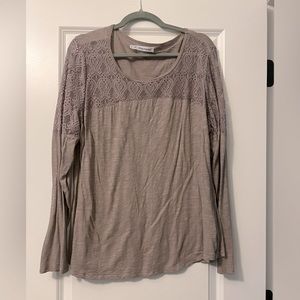 EUC Maurice’s purple/gray beautiful top with lace